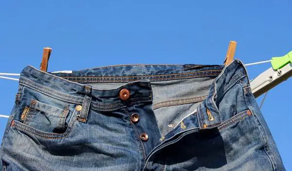 how to dry jeans quickly