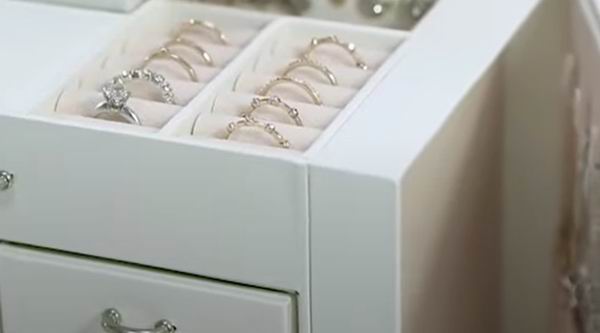 how to keep silver rings from tarnishing